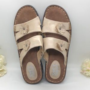 Soft Comfort Metallic gold slip on sandals